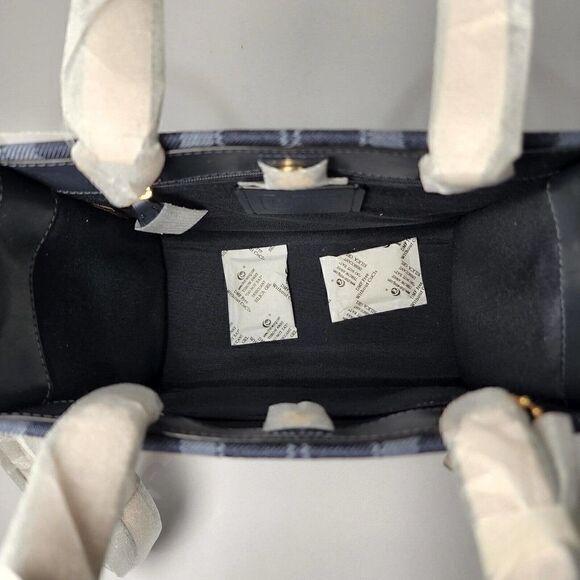 NWT Coach C8582 Dempsey Tote 22 In Signature Jacquard Denim Multi Coach Patch - Picture 5 of 7